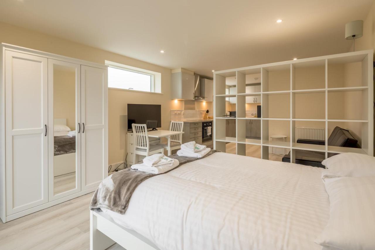 Pass The Keys Flat 9 Lovell Lodge - Modern Studio Near Science Park Cambridge  Bagian luar foto